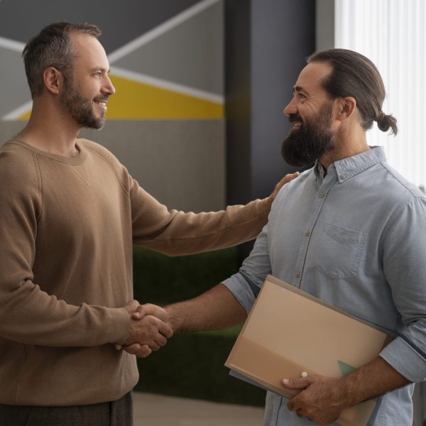 labor-union-members-working-together